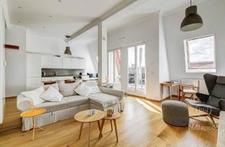 Wohnung kaufen in 10249 Berlin, Berlin - LICHTDURCHFLUTETE DACHGESCHOSSWOHNUNG MIT AUFZUG UND TERRASSE IN BEGEHRTER KIEZLAGE!