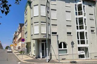 Wohnung kaufen in 08223 Falkenstein, Falkenstein/Vogtland - Schöne zwei Zimmer Wohnung mit Aufzug und Einbauküche