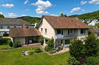 Einfamilienhaus kaufen in 76846 Hauenstein, Hauenstein - Freistehendes Einfamilienhaus mit großem Garten und Potenzial in ruhiger Lage von Hauenstein