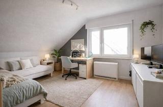 Wohnung kaufen in 71686 Remseck, Remseck am Neckar - Großzügige 4-Zimmer-Dachgeschosswohnung mit Balkon und Stellplatz in ruhiger Lage