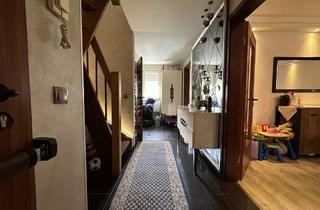 Wohnung kaufen in 51503 Rösrath, ++Attraktive Maisonette-Wohnung mit ausgebautem Spitzboden und Garage in Rösrath++