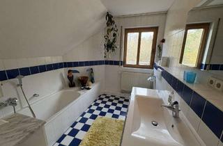 Wohnung kaufen in 90537 Feucht, Feucht Clever kaufen statt hohe Mieten zahlen!! Gepflegte 3 Zimmer DGW mit 2 Balkone u. Stellplatz