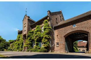 Loft kaufen in 41466 Neuss, Loftliving auf drei Ebenen mit Sauna, Panoramadach und Gutshof-Ambiente