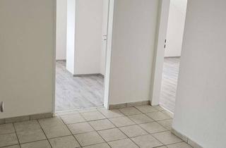 Wohnung mieten in Zweiwiedenstraße, 44388 Lütgendortmund, Umfangreich renovierte 3-Zimmer-Dachgeschosswohnung in Dortmund-Lütgendortmund