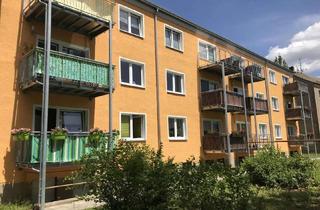 Wohnung mieten in Meeraner Weg 25, 08373 Remse, Neu sanierte 4-Raumwohnung mit zwei Balkonen