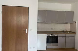 Wohnung mieten in 93047 Innenstadt, Zwei-Zimmer-Wohnung Altstadtrand/ Nähe Bahnhof