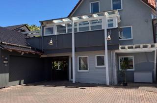 Haus kaufen in 72800 Eningen, Zuhause mit Potenzial: Viel Platz für Familie, Arbeit und Hobbys
