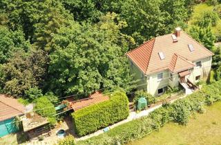 Haus kaufen in 01468 Moritzburg, Zweifamilienhaus mit ausbaufähigem Dachgeschoss in Moritzburg OT Boxdorf