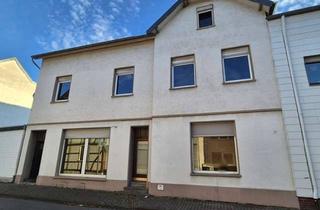 Einfamilienhaus kaufen in 52372 Kreuzau, "Wohnen und Arbeiten oder großzügiges Einfamilienhaus mit Sanierungsbedarf!"