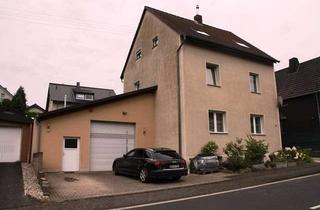 Haus kaufen in 53783 Eitorf, Geräumiges, saniertes Familienhaus mit Terrasse, großer Garage und Garten