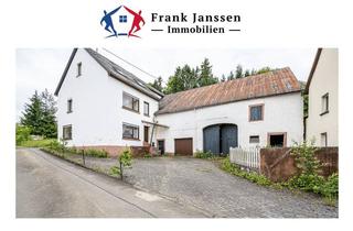 Bauernhaus kaufen in 54552 Immerath, Ehemaliges Bauernhaus mit Einliegerwohnung in Immerath - Großes Grundstück und viel Potenzial!