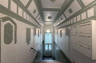Wohnung kaufen in Christian-Förster-Straße xx, 20253 Hoheluft-West, Charmante 2-Zimmer - Jugendstilwohnung mit Balkon im beliebten Hamburg-Eimsbüttel