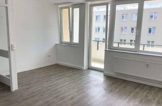Wohnung mieten in Auf Dem Kronsberg 22, 30827 Garbsen, Großzügig geschnittene 3-Zimmer-Wohnung mit Tageslichtbad und Balkon