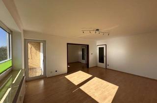 Wohnung mieten in Stettiner Straße 14, 30916 Isernhagen, Helle und offene 4-Zimmer Wohnung mit Balkon