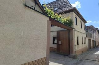 Haus kaufen in 97291 Thüngersheim, Thüngersheim - Liebhaberobjekt im Altort mit Dachterrasse-Anwesen mit viel Platz für Familie, Hobby und Beruf