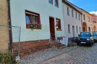 Haus kaufen in 06571 Roßleben, Roßleben-Wiehe - Haus mit Garten, 120 qm, 3,5 ZKB, viel Potenzial, provisionsfrei
