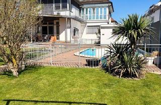 Villa kaufen in 85092 Kösching, Kösching - Stilvolle Stadtvilla mit Pool Traumgrundstück Bestlage Ingolstadt