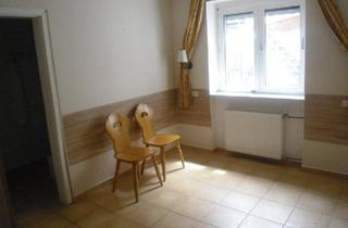Wohnung kaufen in 65439 Flörsheim, Flörsheim am Main - Eigentumswohnung mit 4 Monteurzimmer mit je eigenem Bad