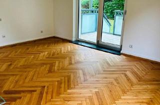 Wohnung kaufen in 97074 Würzburg, Würzburg - Renovierte 4-Zimmerwohnung mit Balkon und Garten im Frauenland