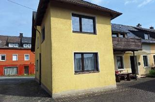 Haus kaufen in 95179 Geroldsgrün, Geroldsgrün - Charmantes Wohnhaus mit Scheune, Doppelgarage und Garten