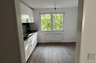 Wohnung mieten in 30926 Seelze, Attraktive 3-Zimmer-Wohnung mit Balkon und Einbauküche in Seelze