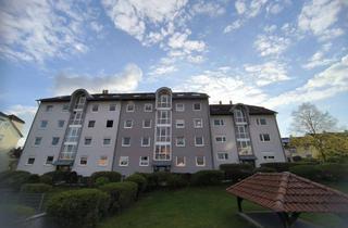 Wohnung mieten in Bodenseering 70, 95445 Roter Hügel, Gemütliche 3-Zimmer-Wohnung mit Balkon und Tiefgaragenstellplatz in attraktiver Lage am Bodenseering