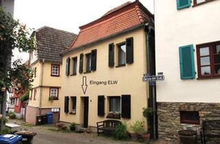 Haus kaufen in 61348 Bad Homburg, Altstadthaus mit separater Einliegerwohnung in begehrter Innenstadtlage - Provisionsfrei