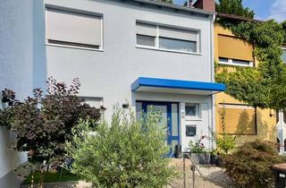 Haus kaufen in 61381 Friedrichsdorf, FRIEDRICHSDORF: Top saniertes Haus zum Wohlfühlen mit Terrasse und Balkon!