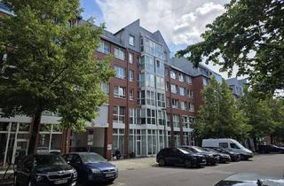Wohnung kaufen in Erich-Weinert-Straße, 10409 Prenzlauer Berg, Charmante, bezugsfreie 2-Zimmer-Wohnung mit Balkon in ruhiger Innenhoflage