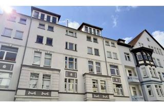 Wohnung kaufen in 30163 List, HANNOVER-LIST: Altbau, modernisierte 2 Zimmer mit Balkon, Holzdielen, Parkett, Feinputz, EBK u.v.m.