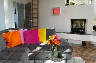 Wohnung mieten in 71384 Weinstadt, Dachgeschosswohnung mit fünf Zimmern sowie Terrasse und EBK in Weinstadt-Beutelsbach