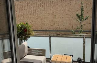 Wohnung mieten in 80636 Neuhausen-Nymphenburg, 2-Zimmer Altbauwohnung mit Südost-Balkon in ruhiger Lage