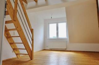 Wohnung mieten in 46535 Dinslaken, Wohnen mit Charakter: Gepflegte 3,5-Zimmer-Dachgeschosswohnung in Dinslaken mit Empore