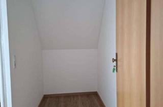 Wohnung mieten in Grabenstraße 95, 63762 Großostheim, Moderne 2-Zi. DG-Whg. in Großostheim