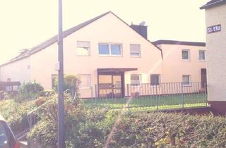 Wohnung mieten in Auf Dem Loor 51, 51143 Zündorf, 2 Zimmer Dachgeschosswohnung mit kleinem Balkon