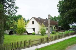 Haus kaufen in 55494 Wahlbach, Einzellage ohne Nachbarn: Hunsrück-Landsitz mit 1,4 Hektar Land & Eigenwald