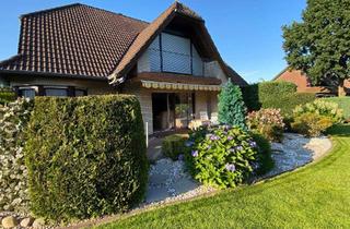 Haus kaufen in 26419 Schortens, Zweifamilienhaus in Schortens mit Garage