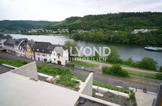 Grundstück zu kaufen in 56856 Zell, Baugrundstück mit Bodenplatten und Wänden / unverbaubarem Moselblick in Zell (Mosel)