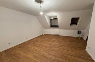 Wohnung kaufen in 91052 Erlangen, Erlangen - Sehr schöne 3 - Raum ETW , sehr zentral in Erlangen-Ost !