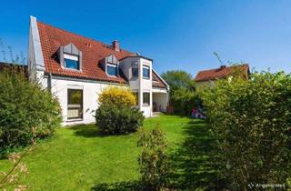 Wohnung kaufen in 14532 Stahnsdorf, Stahnsdorf - Charmante Wohnung mit Einfamilienhaus-Charakter und eigenem Garten