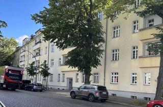 Wohnung kaufen in Hindenburgdamm 64 b, 12203 Lichterfelde, 500 m zum Botanischen Garten, 3 Zimmer, Kü,Bad,Balkon, Bad und Küche richten Sie selbst ein.