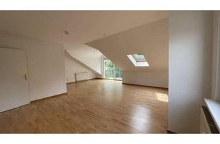 Wohnung kaufen in Forstweg 18, 14656 Brieselang, Sonnige 2 Zimmer Dachgeschosswohnung mit Balkon