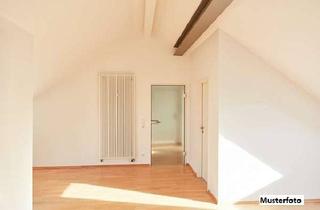 Wohnung kaufen in Feuerbachstr. XX, 41836 Hückelhoven, 3-Zimmer-Wohnung nebst Balkon und Stellplatz