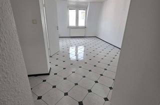 Wohnung kaufen in Rendler Str 26, 60385 Bornheim, 2 Zi. DG-Wohnung mit Ausbau-Perspektive (Loggia & Bad) in Bornheim