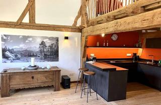 Wohnung kaufen in 83700 Rottach-Egern, Charmante Maisonette-Wohnung in repräsentativem Hofanwesen in Rottach-Egern