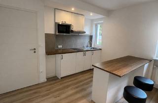 Wohnung kaufen in Nimrodstraße 2a, 82256 Fürstenfeldbruck, Renovierte, freie 1-Zimmer Wohnung mit EBK in Fürstenfeldbruck