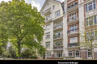 Wohnung kaufen in 20144 Harvestehude, Stilvolles Wohnen mit Terrasse am Isebekkanal
