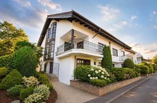 Wohnung mieten in 65232 Taunusstein, Exklusive Unternehmer-Villa mit Aufzug, Wellness und 800 m² Privatgarten