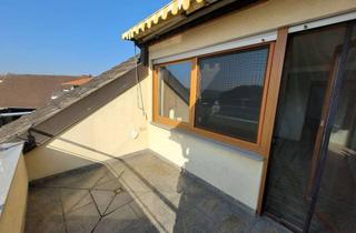 Wohnung mieten in 97268 Kirchheim, Großzügige, sonnenhelle Wohnung mit Ausblick, 2 Dachterrassen, EBK & neuem Bad – bezugsfrei!