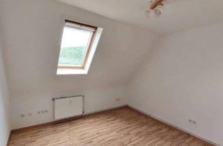 Wohnung mieten in 34359 Reinhardshagen, Charmante 3,5-Zimmer-Dachgeschosswohnung mit Balkon, traumhaftem Ausblick, Garten & Stellplatz